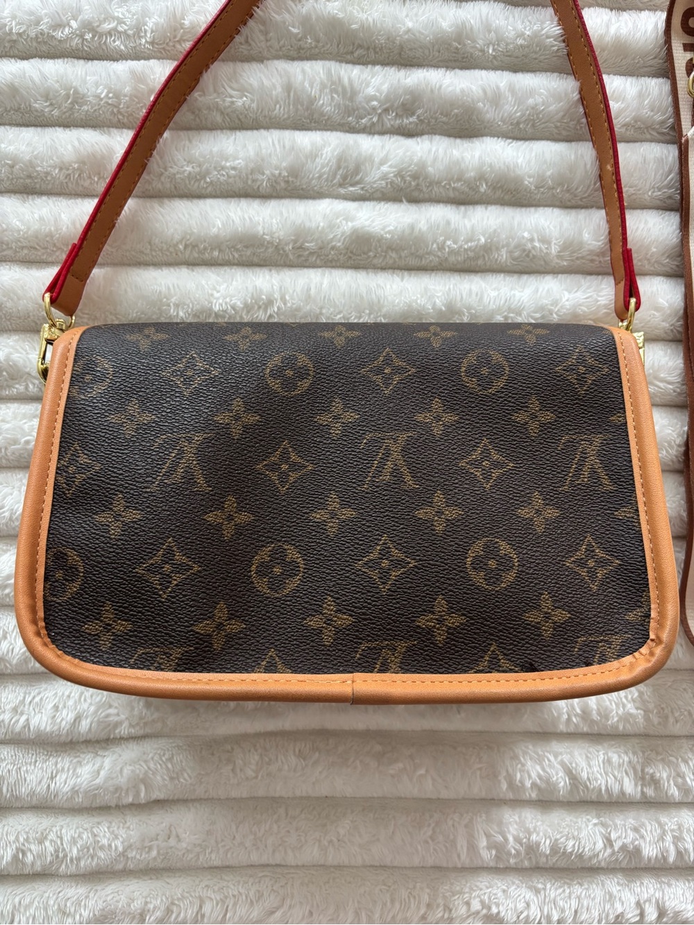 Shoulder bag - Picture 3 of 7